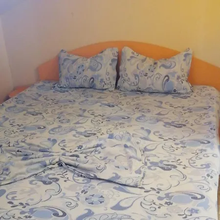 Πανσιόν Vila Farah 2